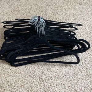 Black velvet hangers. Pack of 25